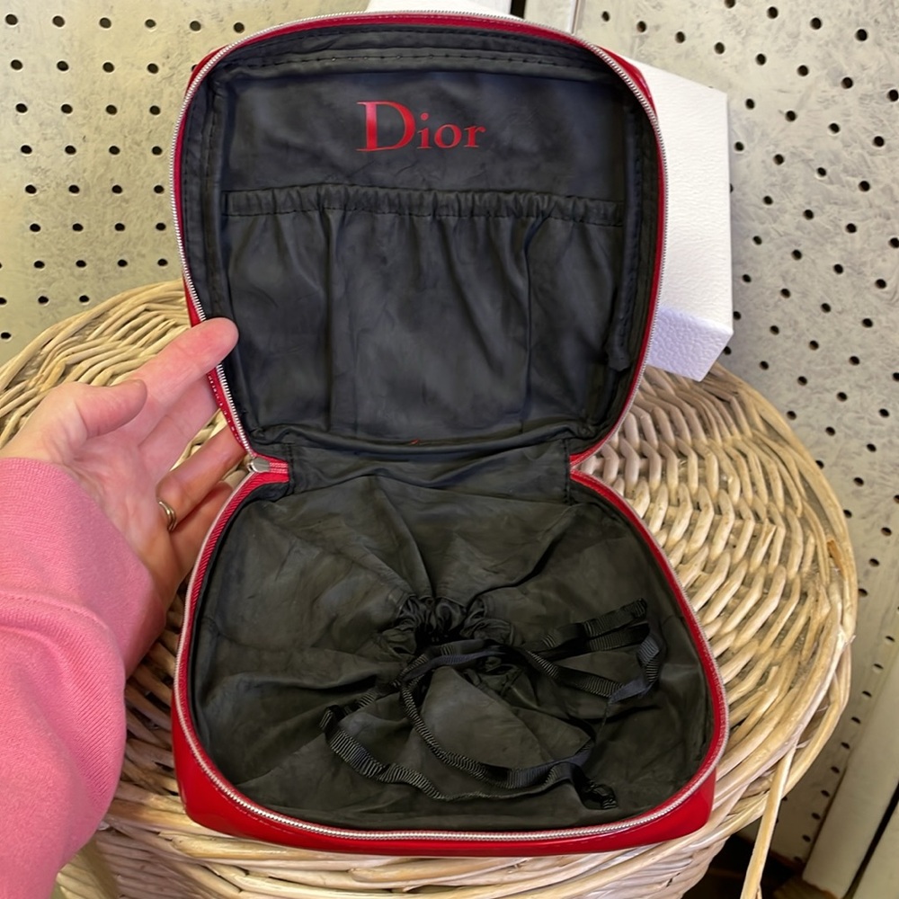 Dior makeup bag - Picture 3 of 13
